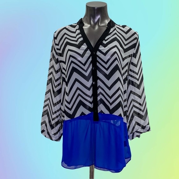 I.n. San Francisco Black & White Chevron Royal Blue Half-Button V-Neck Blouse - Picture 11 of 12